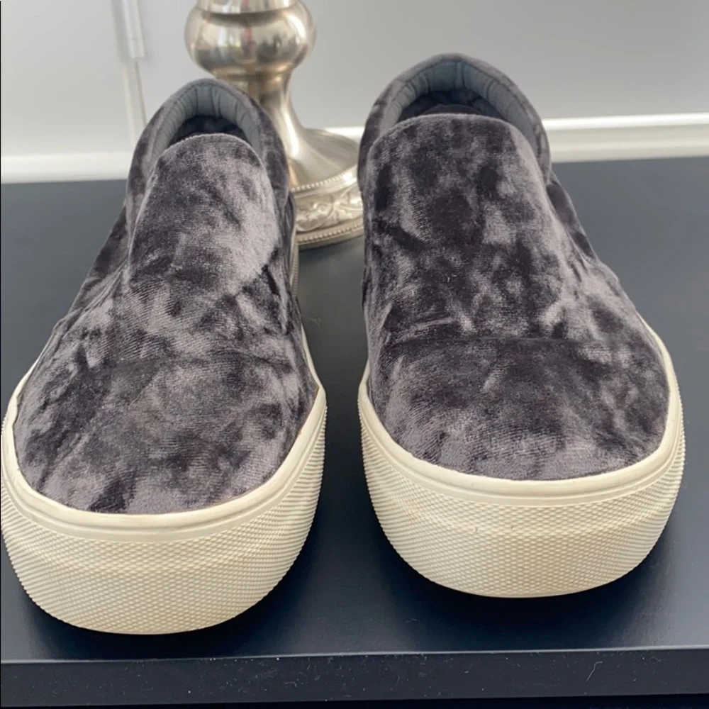 Steve Madden Gema Slip-On Sneaker
